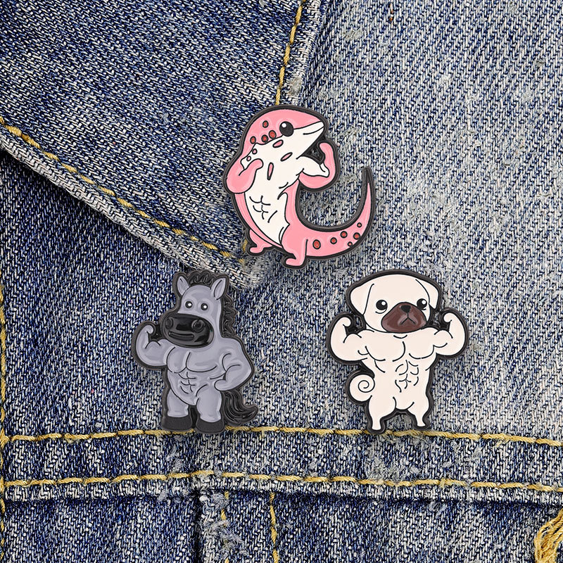 การ์ตูนกล้ามเนื้อลูกสุนัข Pony เข็มกลัดเคลือบแฟชั่นเสื้อผ้าอุปกรณ์เสริมกระเป๋าเป้สะพายหลังป้ายเครื่องประดับของขวัญ