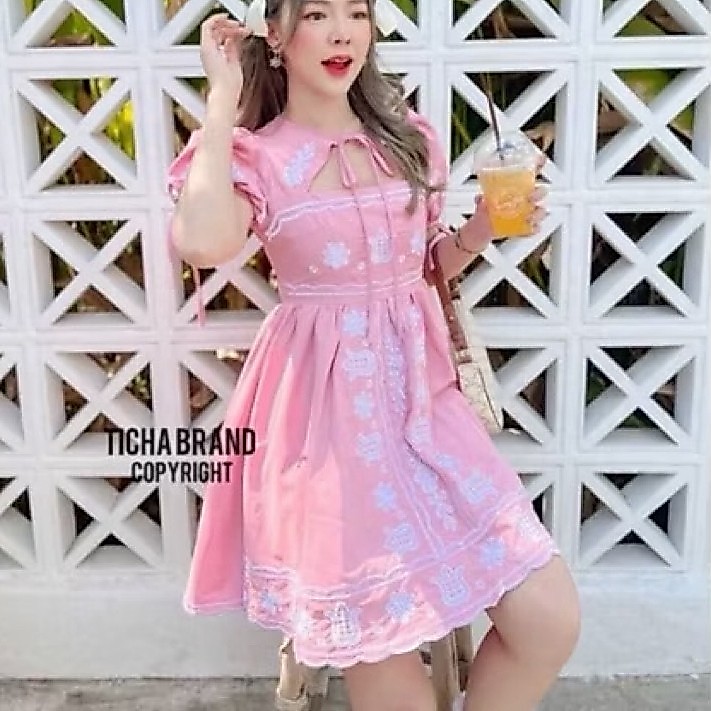 New!! ส่งต่อเดรส Dress จาก Brand Ticha (Size L) ของใหม่ ป้ายห้อย 🩷