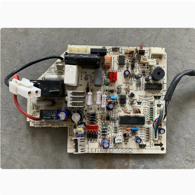 เมนบอร์ดเครื่องปรับอากาศ Midea KFR-32G / BP2DY-E 202302100037 สายเชื่อมต่อบอร์ดแสดงผล 8 สาย