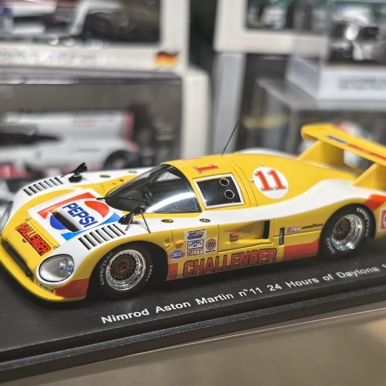 [สต๊อกพร้อม ติดต่อหากคุณมีคําถามใดๆ] 1/43 spark Aston Martin Nimrod Aston
