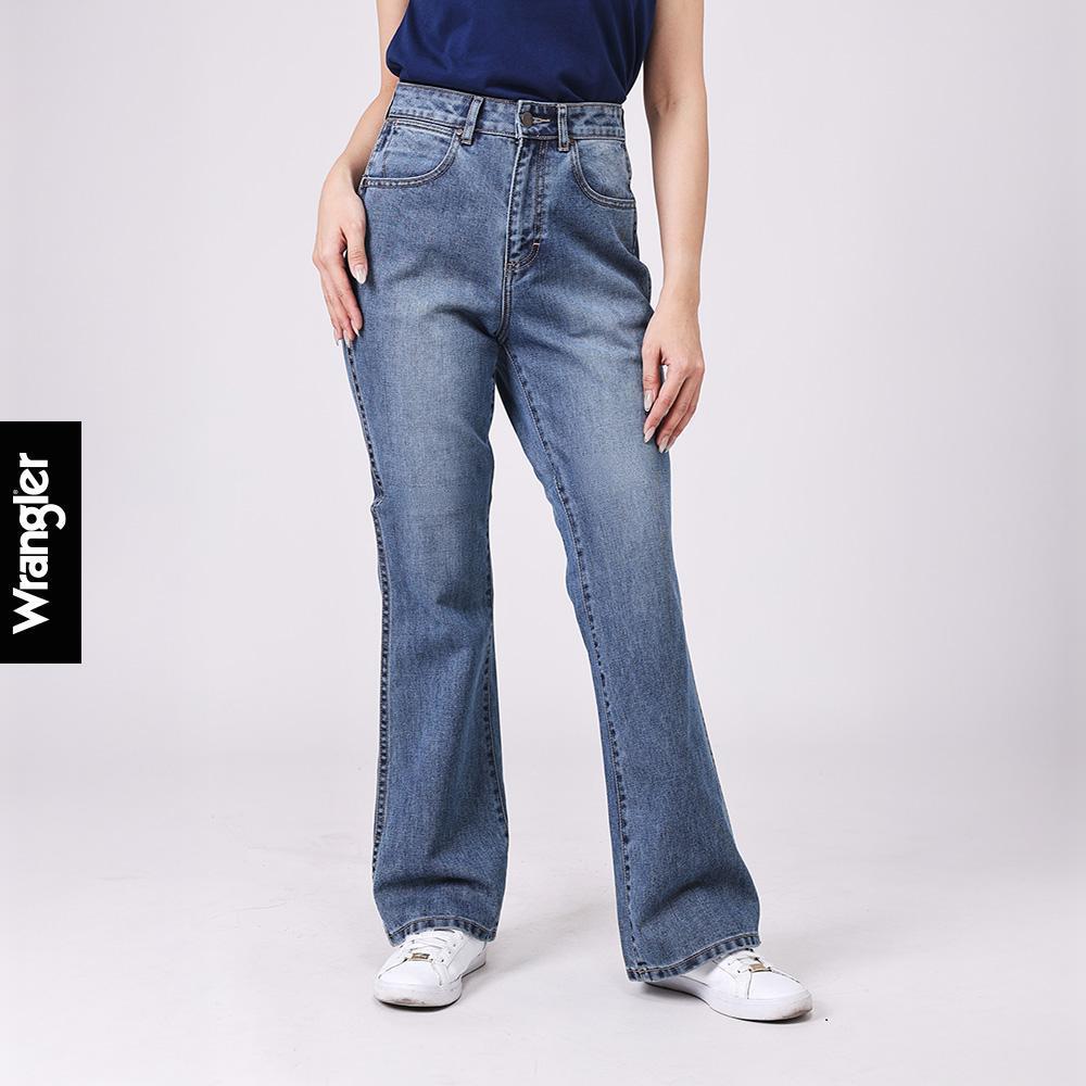 WRANGLER กางเกงยีนส์ผู้หญิง เอวสูง ทรงขาม้า Bootcut รุ่น WR S326WBOTF16 สียีนส์กลาง