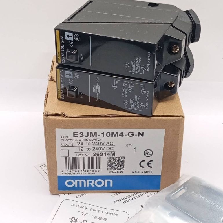 E3JM-10M4-G-N เซ็นเซอร์ ตาแมว E3JM-10M4-G-N OMRON แท้ รุ่น ระยะการจับ10เมตร ใช้ไฟ12-240VDC 24-240VAC