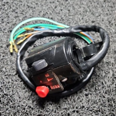 LEFT SWITCH GL GL125 GLK LEFT HOLDER GL100 GL125 GLK