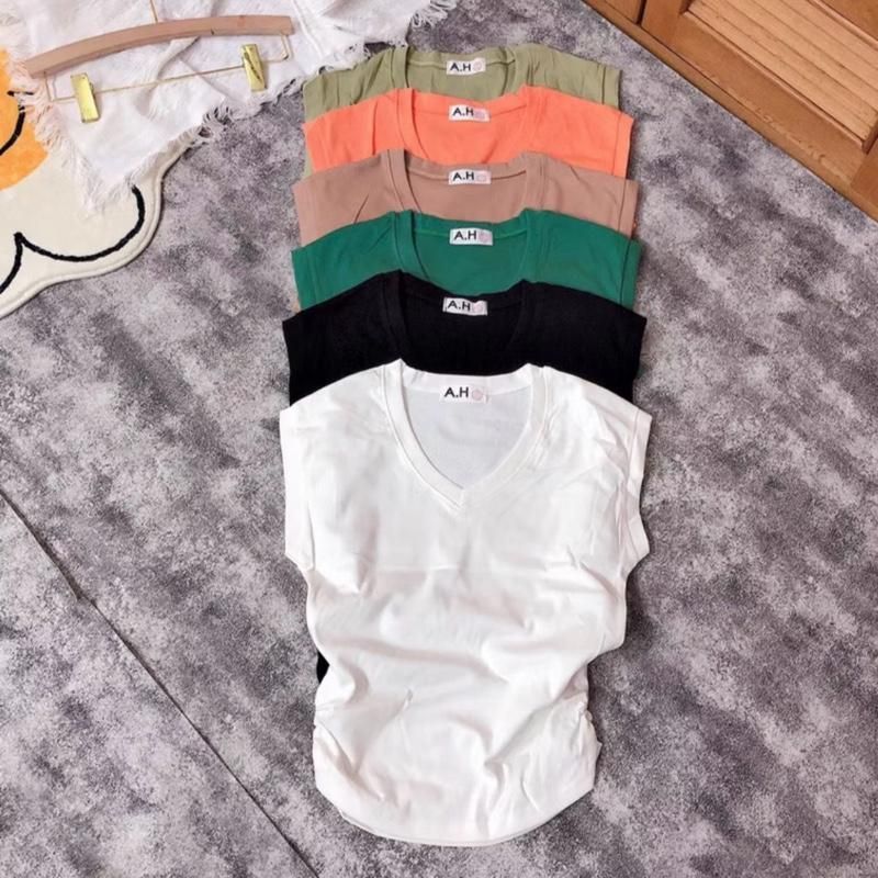 CT9 เสื้อยืดผู้หญิง PHOM กอดคอเต่าแขนกุดเอว