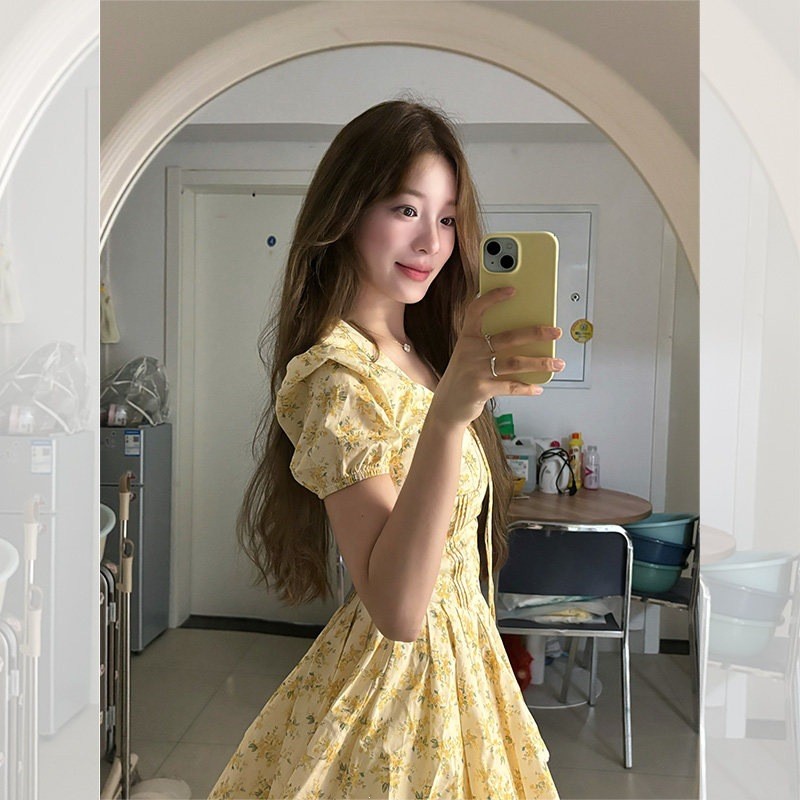 CBO3 ฝรั่งเศสหวานสีเหลืองอ่อนดอกไม้ v คอ Lace-Up แคบ-เอวจีบชุดฤดูร้อนสไตล์ใหม่สาวร้อน Slim-Fit สกี