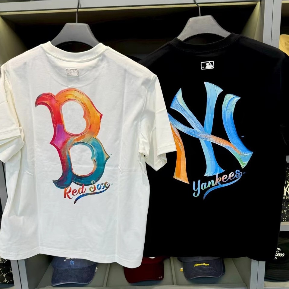 MBL เสื้อยืดแขนสั้นลําลองโลโก้ขนาดใหญ่ด้านหลังใหม่