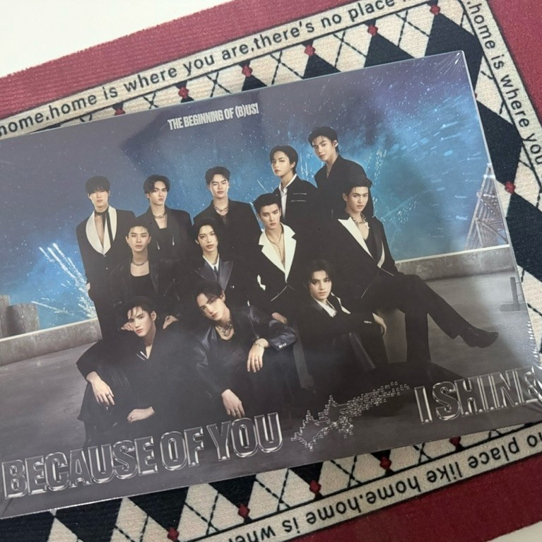 BUS - Photobook 96 หน้า (ในซีล) from #BUS_THEFIRSTALBUM 💙