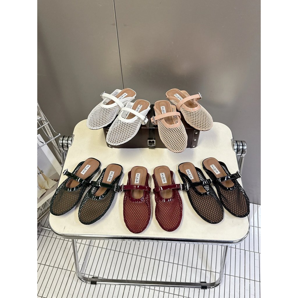Alaia Alaia คลาสสิก Catwalk สไตล์ Flat-Soled ตาข่ายบัลเล่ต์รองเท้าตกปลาตาข่าย Baotou ครึ่งรองเท้าแตะ