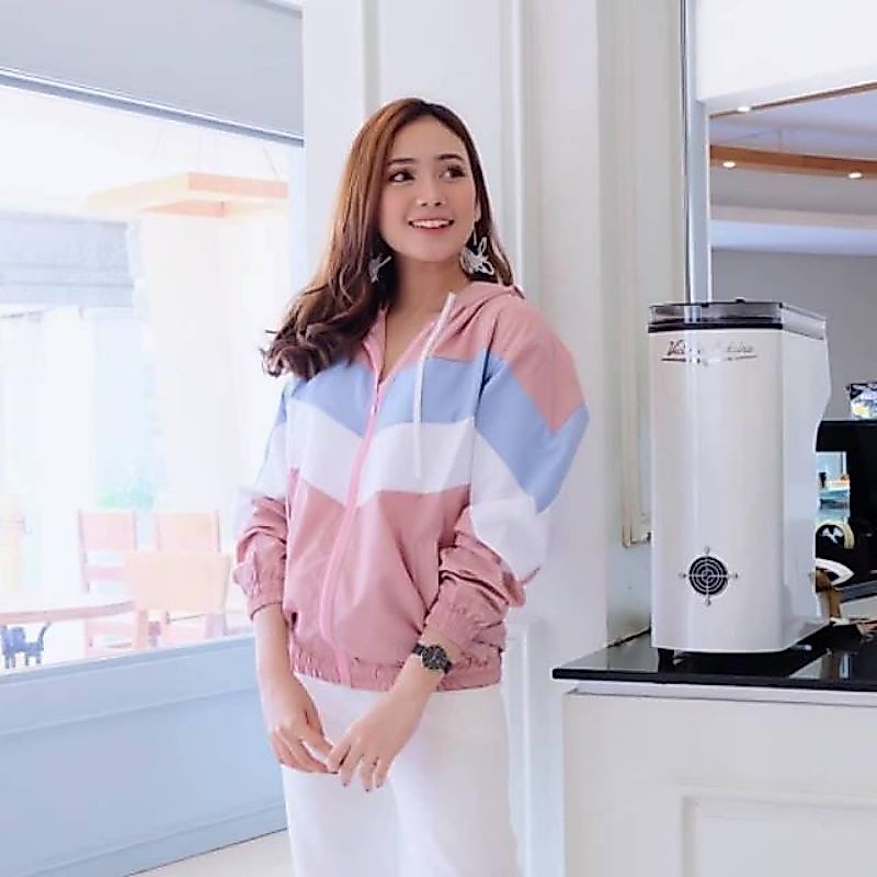 เสื้อแจ็คเก็ตผู้หญิง LUMINOS LATEST