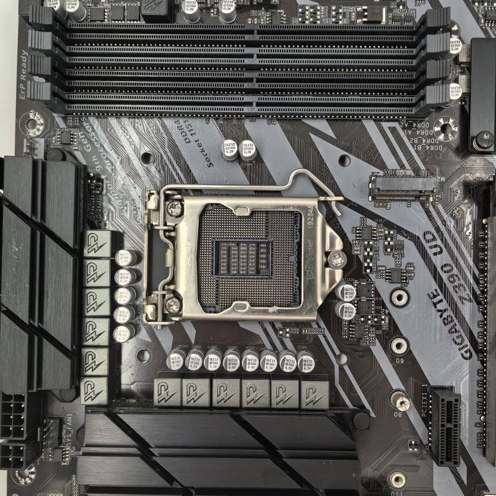 เมนบอร์ด Gigabyte Z390 UD Z390 ชิป ATX บอร์ดขนาดใหญ่รองรับคุณภาพ CPU รุ่นที่แปดเก้าหนึ่งปี