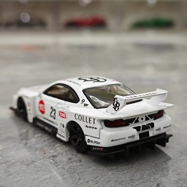 MINI GT 1:64 # 1054 Nissan S15 SILVIA โมเดลรถอัลลอย