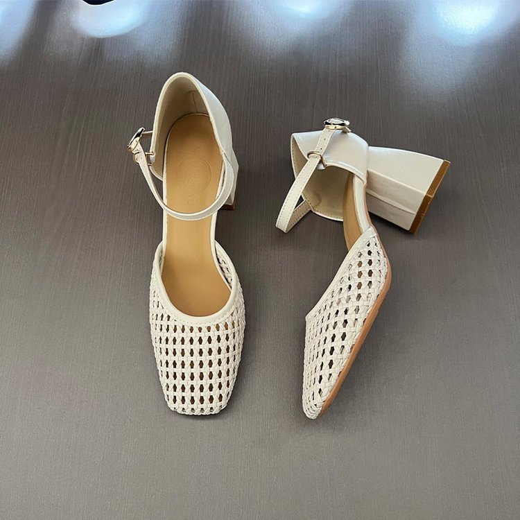 รองเท้าแตะสุภาพสตรีสแควร์ Toe ทอ Hollow Casual Toe-Covered รองเท้าแตะส้นหนาขนาด 34-39