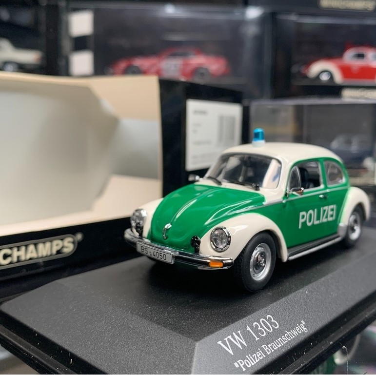 Mini Cut 1/43 Volkswagen Beetle VW 1303 ตํารวจเยอรมัน Brenrick รถตํารวจ 1972 สไตล์ #车模 รถเก่าโบราณปร