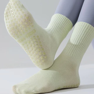 ถุงเท้าโยคะผู้หญิง Anti-slip ดูดซับเหงื่อกลางหลอดถุงเท้ากีฬา Four Seasons Universal Fitness ถุงเท้าพิลาทิส All-in