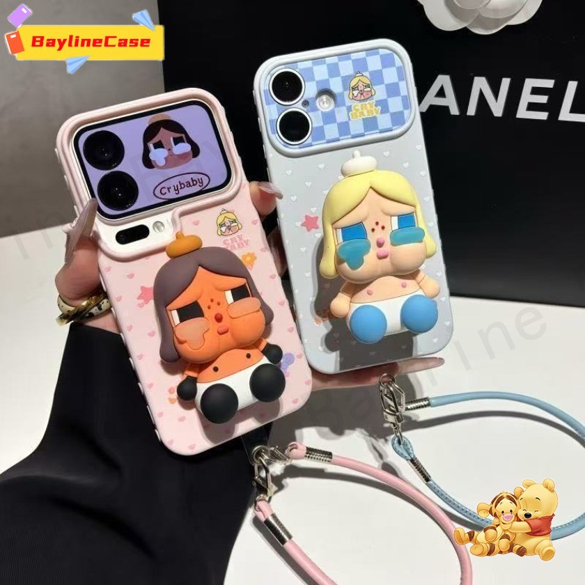 ขายร้อนลายสก๊อต Spliced 3D Crybaby ตุ๊กตาหัวใจกรอบด้านข้าง + Lanyard เคสโทรศัพท์ใช้งานร่วมกับ iPhone 17 16 15 14 13 12 11 Pro Max X Xr Xs Max 8 7 Plus ฝาครอบ