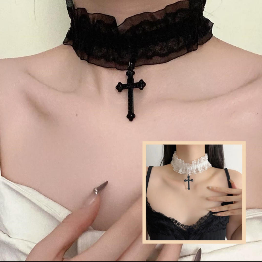 สาวเซ็กซี่ลูกไม้ข้ามจี้เค้นคอสร้อยคอ