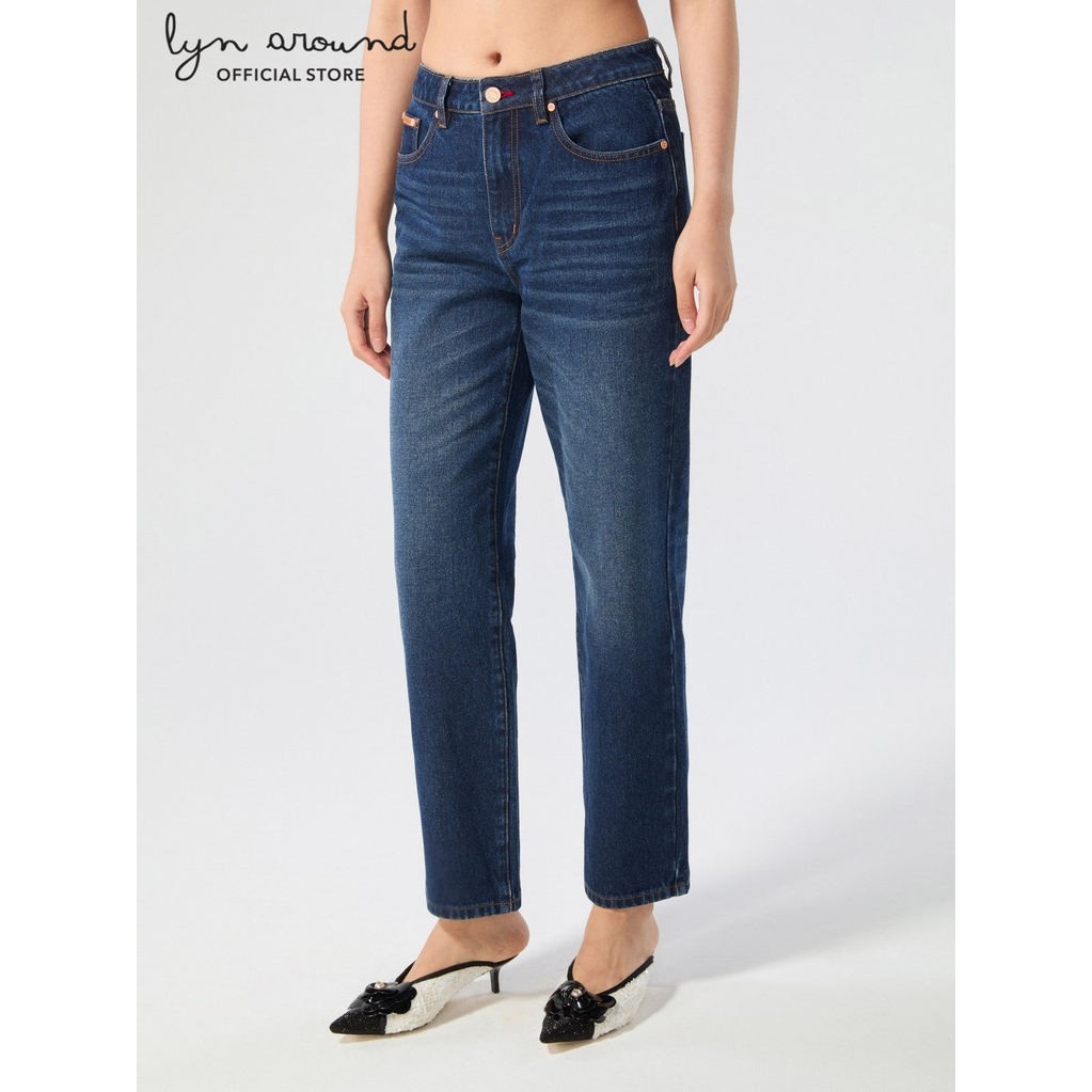 Lyn around - กางเกงเดนิมขายาวสีเฟดทรงขารีแล็กซ์ คอลเลกชัน Basic Denim (A26CGWB018)