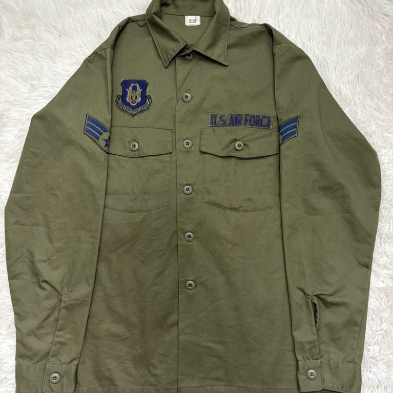 เสื้อทหารแขนยาว USA OG507 ปี 1987 รอบอก46”ยาว30”ไหล่17”แขน27” มือสองของแท้ สวยมากตามภาพ