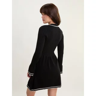[Pomelo] เดรสสั้นผ้าถัก / Contrast Trim Knit Mini Dress