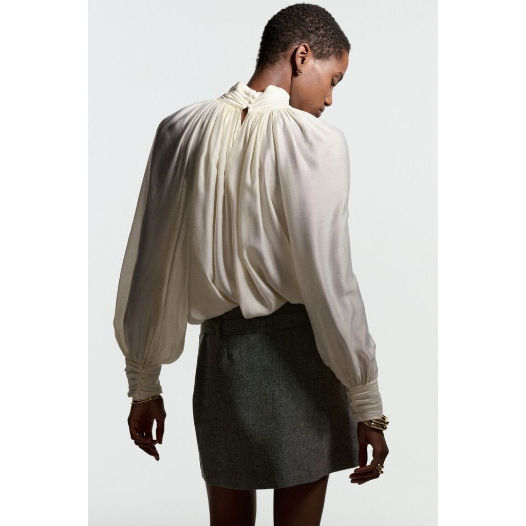 H&M(เอชแอนด์เอ็ม) กระโปรงมินิทรงตรงมีเข็มขัดรัดเอว Women Belted mini skirt 1301483_1