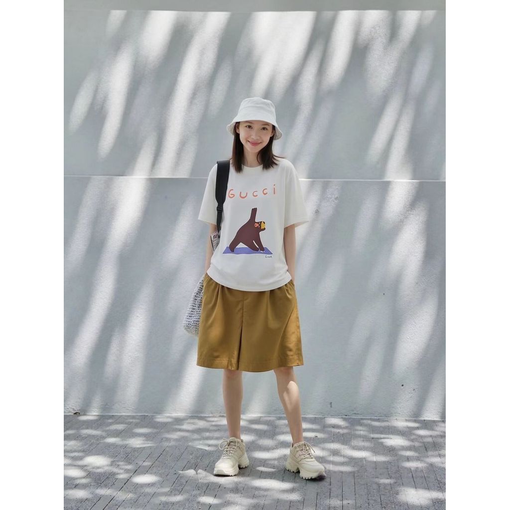 GUCCI/GUCCI/6XL2026 คลาสสิกรอบคอแขนสั้นเสื้อยืดผู้ชายผู้หญิงกีฬาแขนสั้นรอบคอ Slim-Fit Casual Raglan 