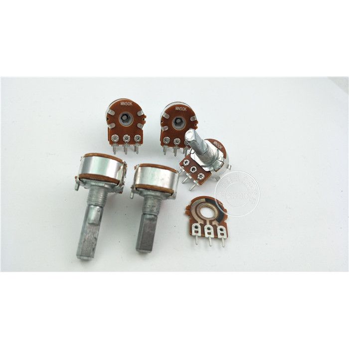 นําเข้าฟิล์มประเภท148 Dual Potentiometer 50KMN50K Balance Potentiometerที่มีจุดกลางครึ่งจับ