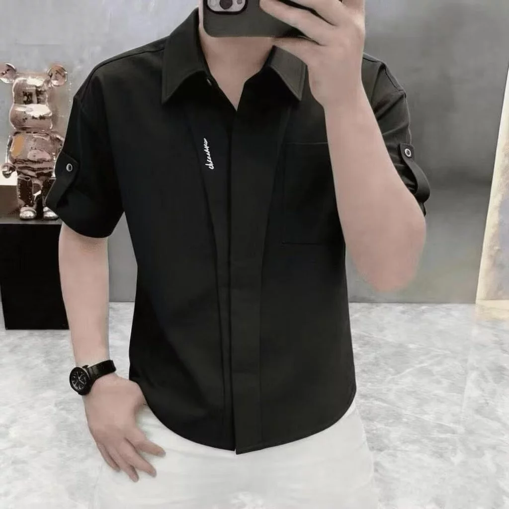 ฤดูร้อนผ้าฝ้ายปกแขนสั้นเสื้อกลางผู้ชายที่เรียบง่ายอเมริกันย้อนยุคทุกการแข่งขันสบายๆสามไตรมาสแขนเสื้อโดยรวมเสื้อ