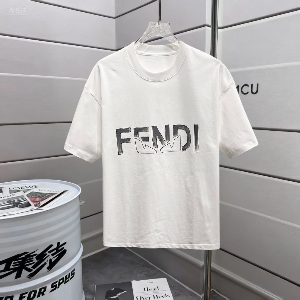 FEND/Fendi 2026 คลาสสิกรอบคอแขนสั้นเสื้อยืดผู้ชายผู้หญิงสไตล์ตัวอักษรด้านใน High-End อินเทรนด์การออก