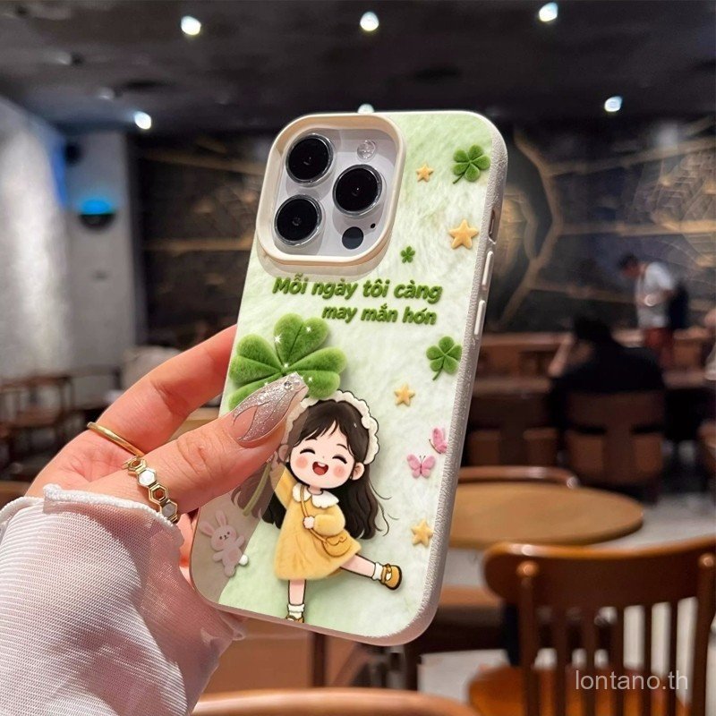 เคสโทรศัพท์เคสโทรศัพท์เคสโทรศัพท์สีเขียวตุ๊กตาสาวFour-leaf CloverเหมาะสําหรับiPhone 17 Pro Shock-res