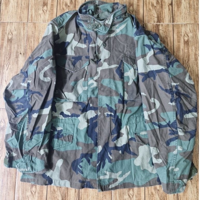 เสื้อแจ็คเก็ตทหาร USA woodland M65  Military Jacket Field vintage รอบอก52"ยาว31"ไหล่22"แขน25" used
