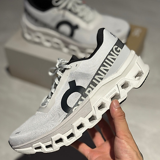 On Cloudmonster 2 Low Help White 【ของแท้ 100%】