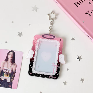 Ins Angel Wings ผู้ถือบัตรอะคริลิค 3 นิ้วป้องกันกรณี Idol Card Storage ผู้ถือจอแสดงผลกระเป๋าพวงกุญแจ