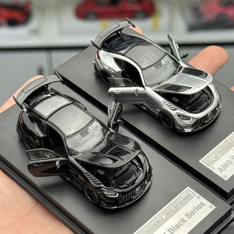 MJ MODEL 1: 64 Mercedes-Benz AMG GT Black Series Full Open Alloy Car MODEL