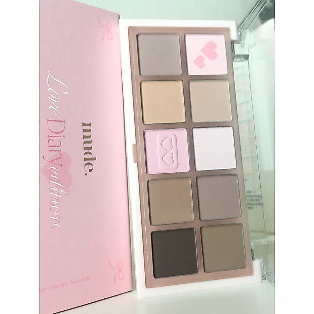 mude shawl moment eyeshadow palette สี 08 Lovesick  ปริมาณ 9.6 กรัม  ของแท้ มือ 1