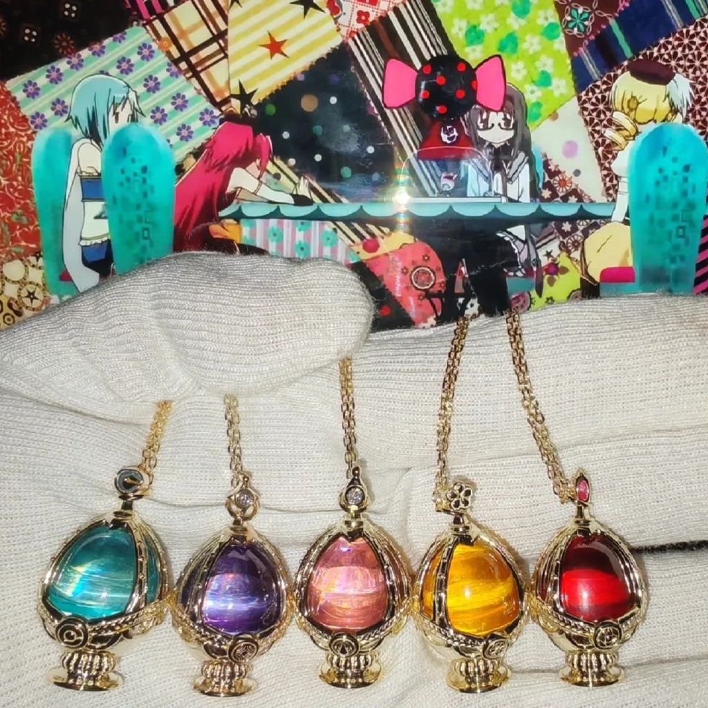 Mahou Shoujo Madoka Magica: The Soul Gem of Sorrow Pendant Necklace - Kaname Madoka, Akemi Homura, T
