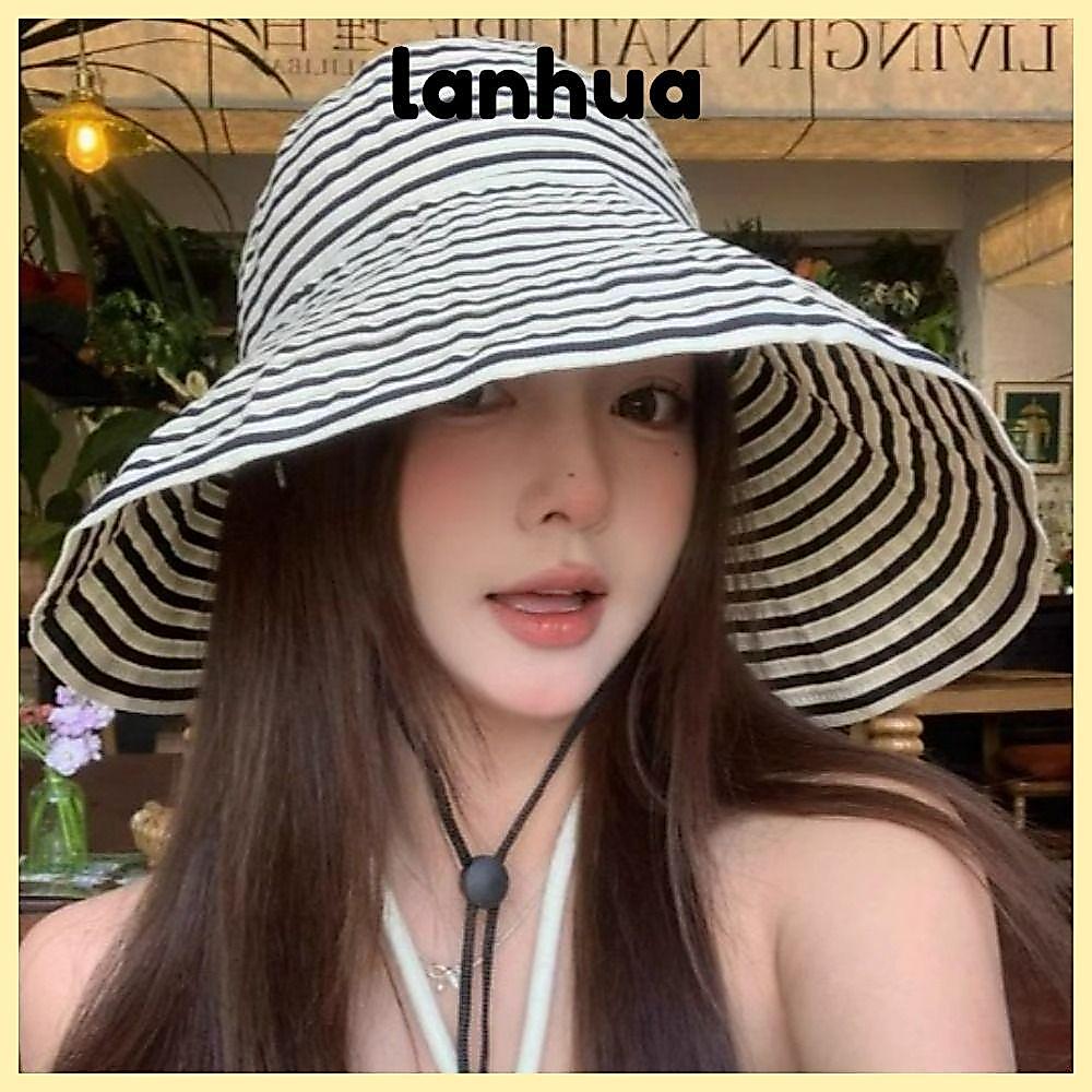 หมวกแลนฮู ลายทาง ป้องกันแสงแดดและยูวี ออกแบบให้มีปีกด้านกว้าง พับเก็บสะดวก ระบายอากาศดี เหมาะสำหรับการท่องเที่ยวในฤดูร้อน