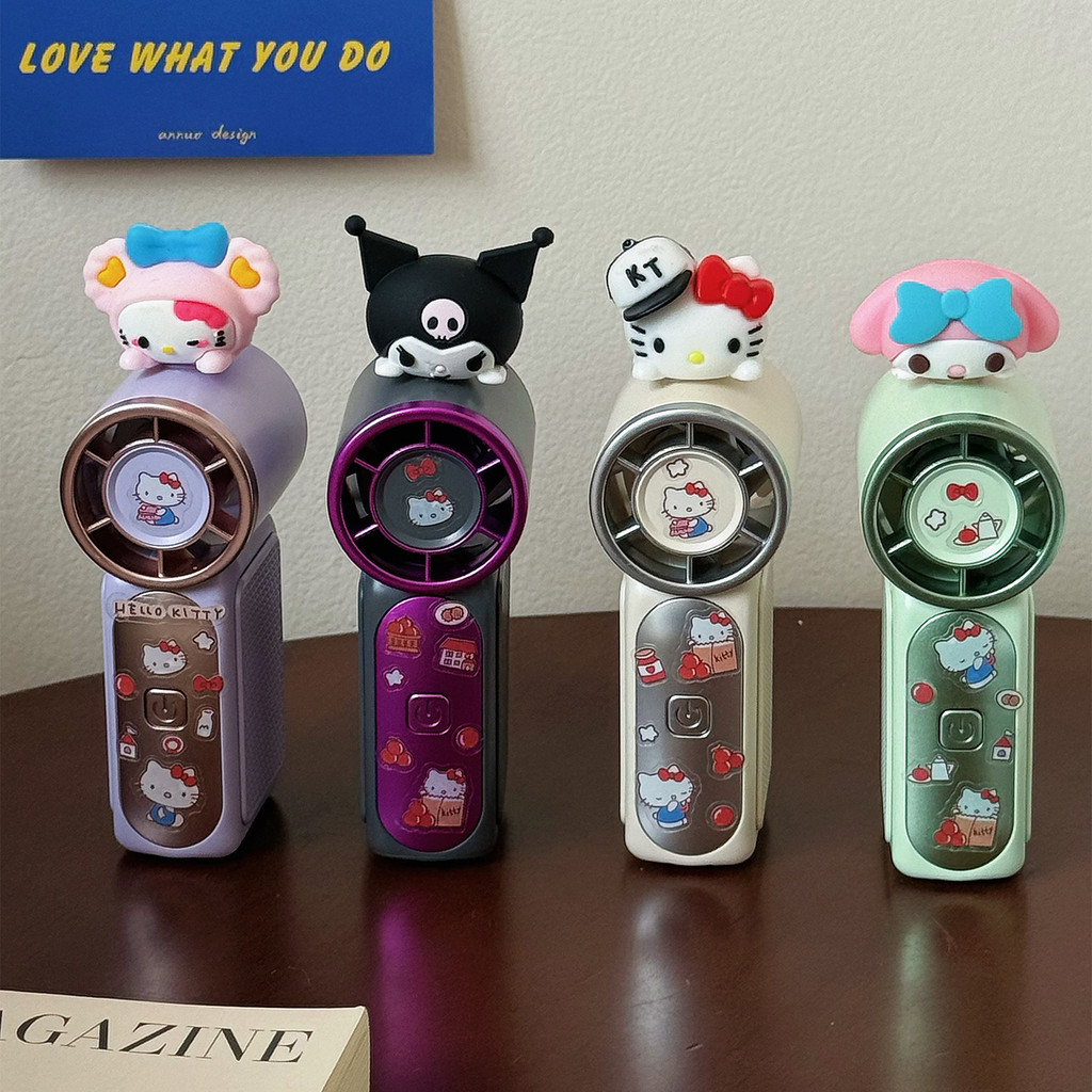 พัดลมพกพามินิ ตุ๊กตาการ์ตูนสาวน่ารัก 3D ลายตัวการ์ตูนสุดฮิต ชาร์จUSB 3ระดับลม ลมแรง เสียงเงียบ พกใส่กระเป๋าได้ สำหรับนักเรียน ขับมอเตอร์ไซค์ ปิกนิก หนีร้อนฤดูร้อ
