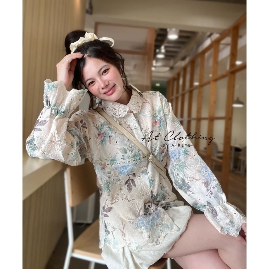 [ รุ่น ฉลุใบไม้ ] เสื้อเชิ้ตผ้าฝ้ายฉลุ แต่งปกลูกไม้