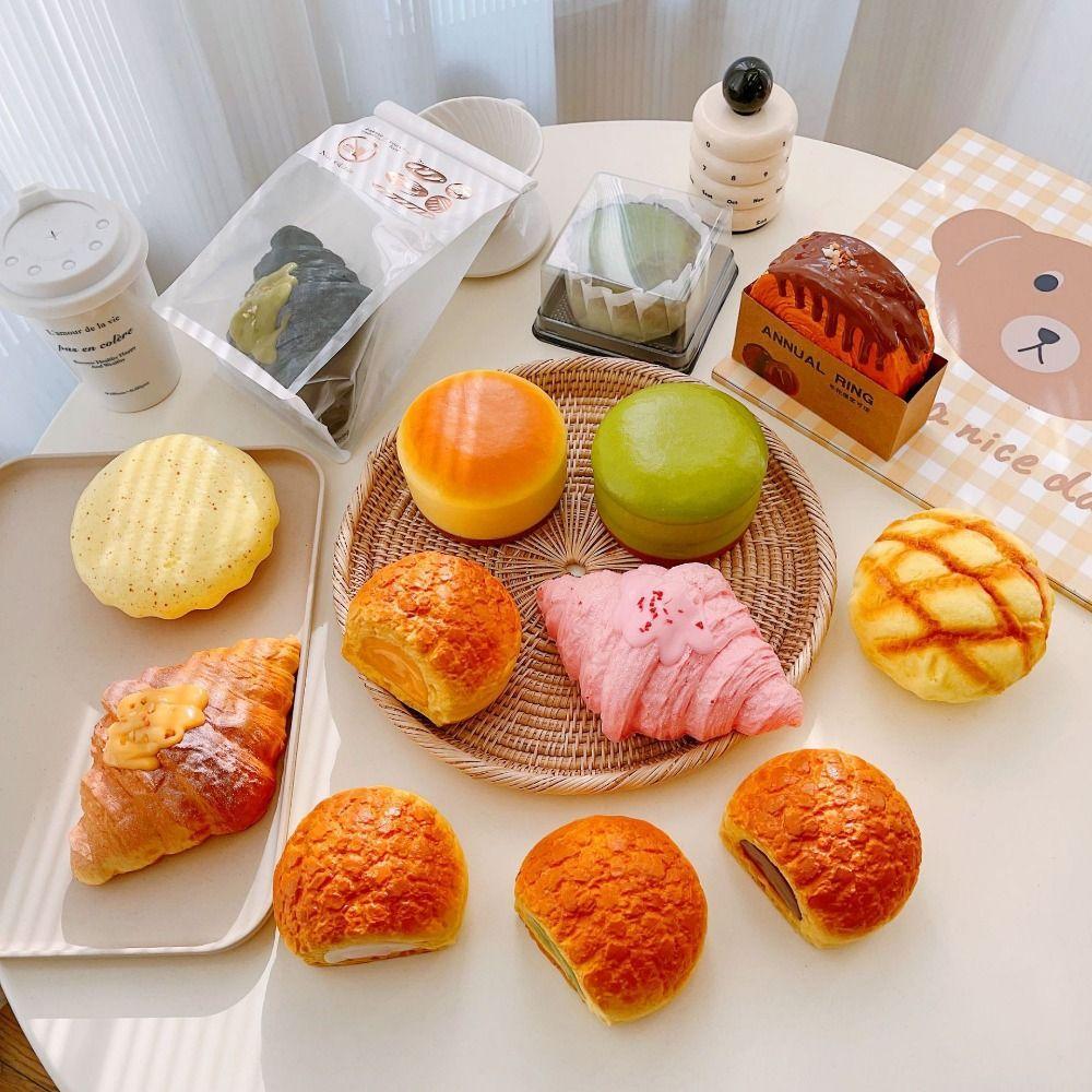 LUXELUNGE สกุช ชี่ เค้ก สกุชชี่สโลว์ๆๆ Puff Slow Rebound Toy PU Pinch Music Kids Gift สกุชชี่สโลว์