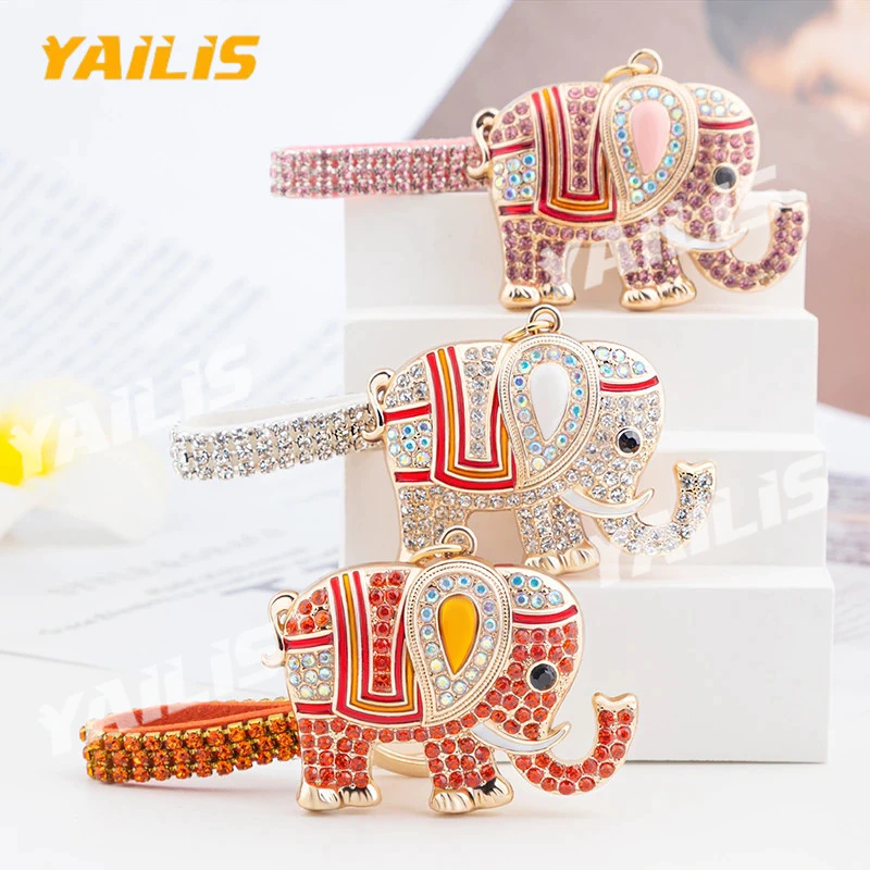 YAiLiS พร้อมส่ง💖พวงกุญแจช้างฝังคริสตัล มีลักษณะโดดเด่น เหมาะเลือกเป็นของฝากและของขวัญต่างๆ