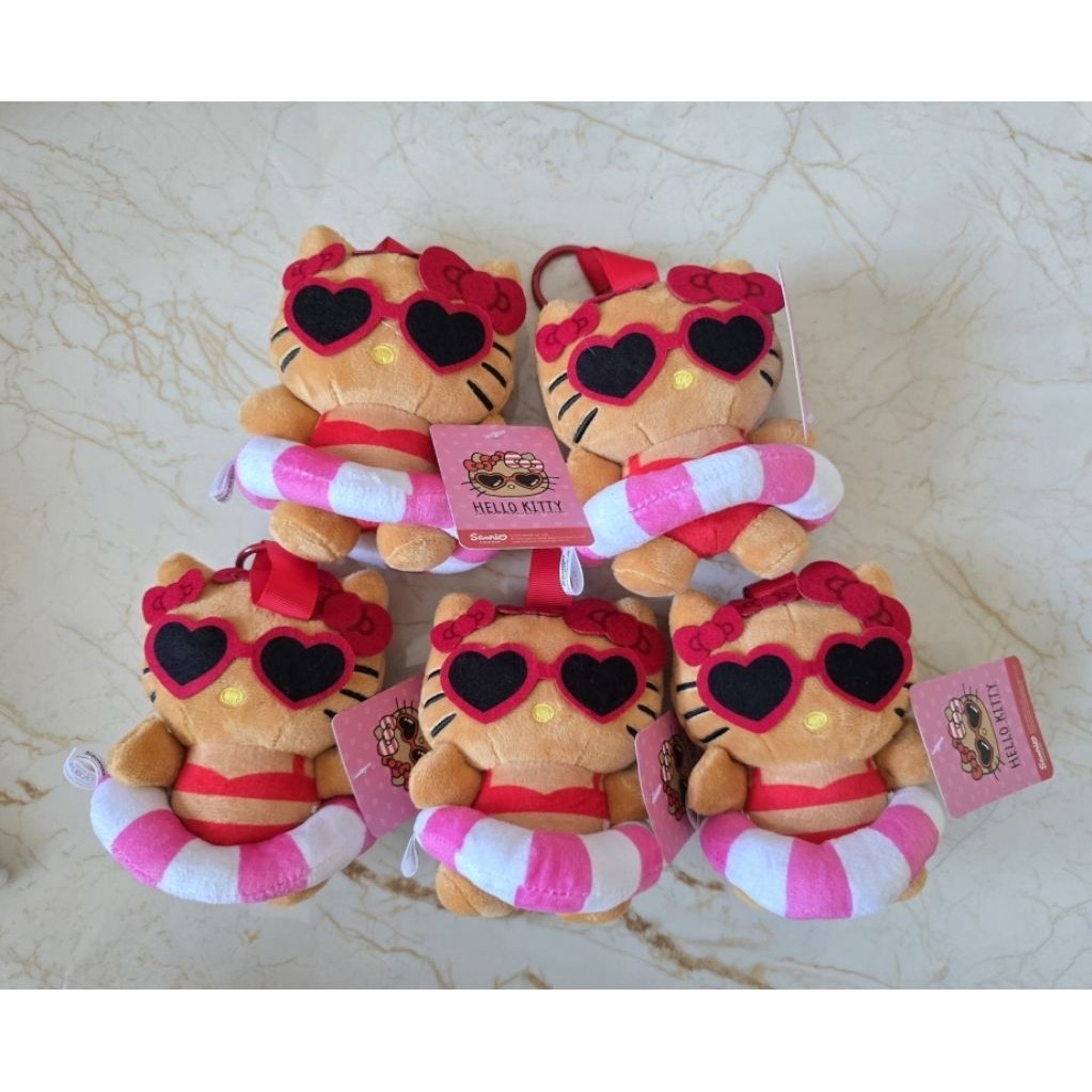พวงกุญแจ Sanrio แท้!  Luma Summer Collection
