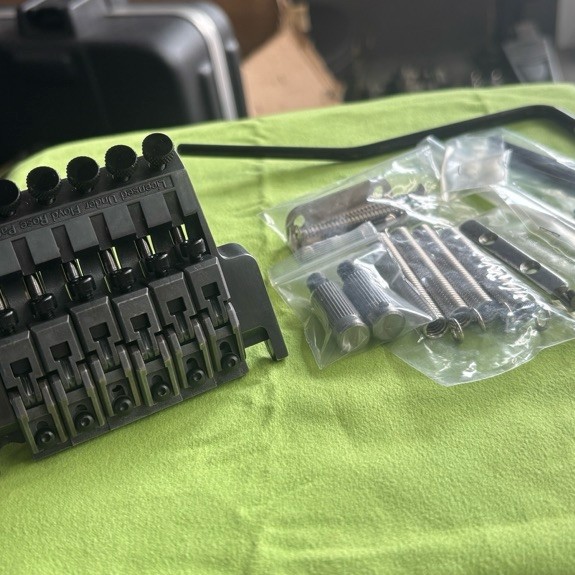 (สินค้าใหม่) Ibanez Lo-Pro EDGE Tremolo ล็อตเก่าหายากมาก