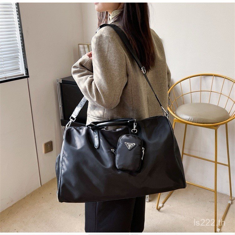 2026Prada กระเป๋า/Prada กระเป๋าสะพายผู้ชายผู้หญิงฟรี Messenger กระเป๋ามินิกระเป๋ากระเป๋าเดินทางเวอร์