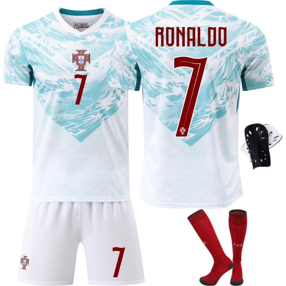 เสื้อบอลทีมชาติโปรตุเกส 2026 เยือน เบอร์ 7 C.Ronaldo CR7 ชุดเต็ม ผู้ใหญ่ เด็ก แฟนบอล