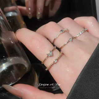 DREJEW แหวนผู้หญิง ชุด 5 ชิ้น ซูเปอร์แฟลช พลอยเทียม เปิดนิ้วชี้ สไตล์เกาหลี แฟชั่นเรียบง่าย ละเอียดอ่อน หรูไฮเอนด์ อเนกประสงค์