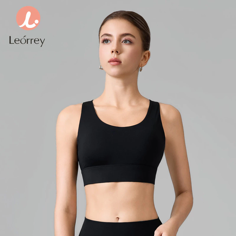 Leorrey บราสปอร์ตคอวีหลังไขว้ มีแผ่นรองหน้าอกสำหรับออกกำลังกาย thumbnail 8