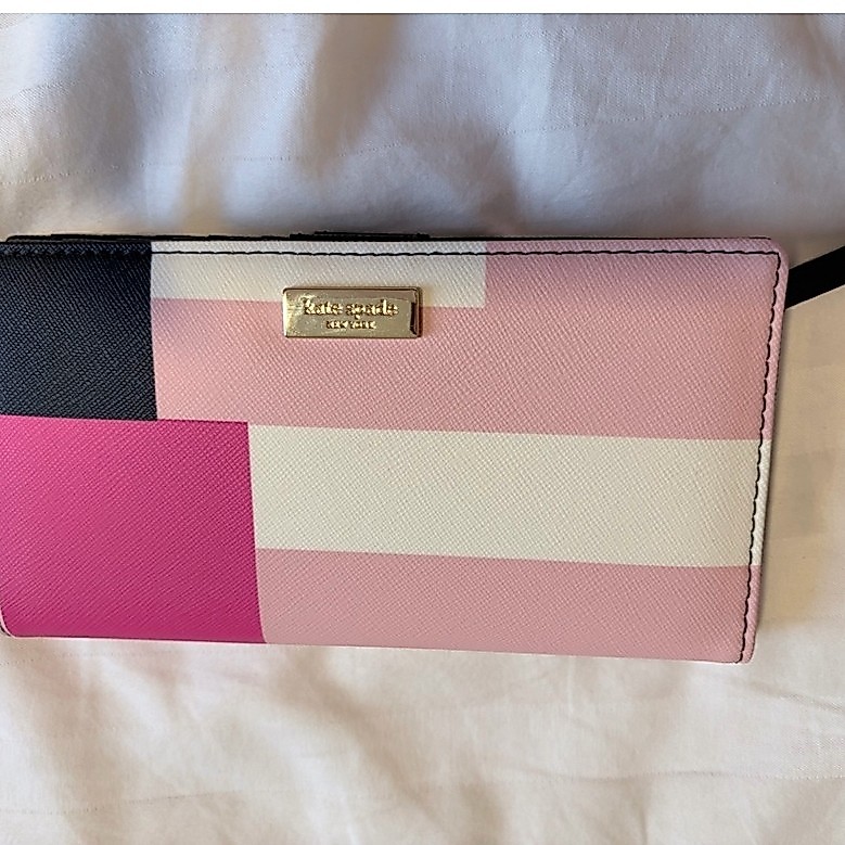 กระเป๋าสตางค์ Kate spade ของใหม่