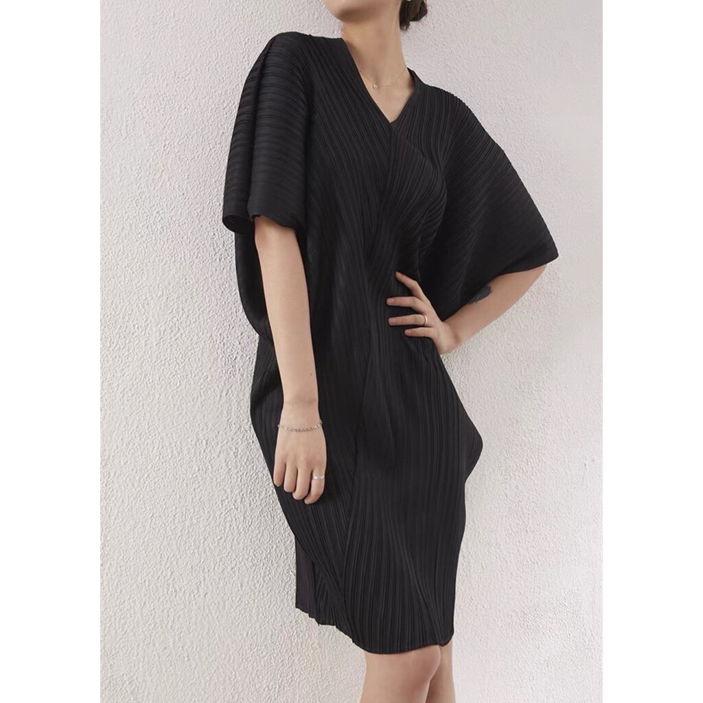 ยาว 42.5 นิ้ว 2MUAY รุ่น GM8227 เดรสอัดพลีท V NECK PLEATED DRESS 7 สี FREE SIZE