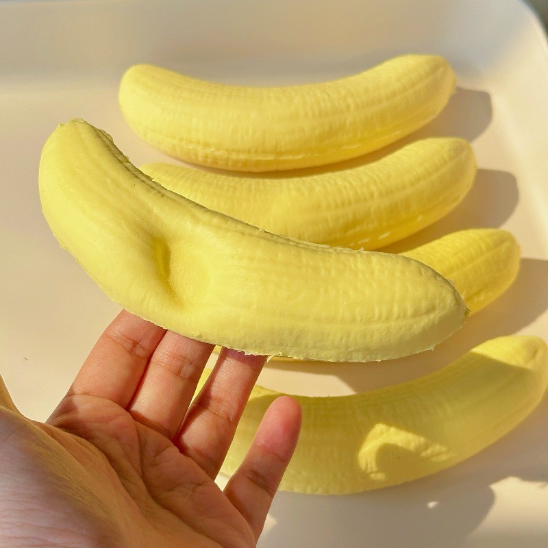 Banana Squishy ของเล่นกล้วยปลอมบีบของเล่น Squishy ความเครียดบรรเทา Fidget ของเล่นช้า Rising โคมไฟตั้งโต๊ะสําหรับของขวัญ