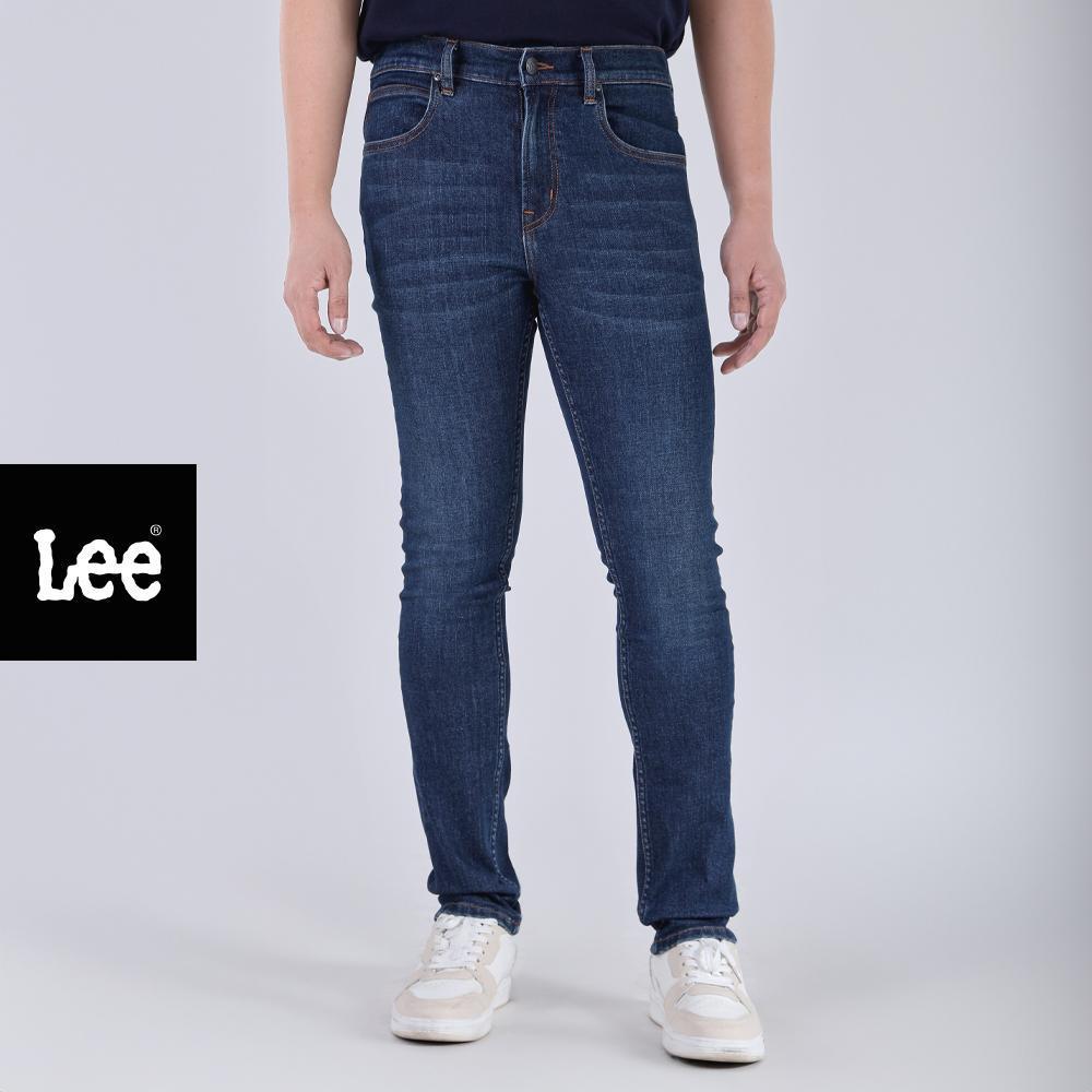 LEE กางเกงยีนส์ผู้ชาย เอวต่ำ ทรงเข้ารูป รุ่น LE S326MRAMF03 สียีนส์กลาง